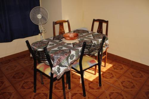 Hospedaje Los Vencejos Puerto Iguazú Eksteriør billede